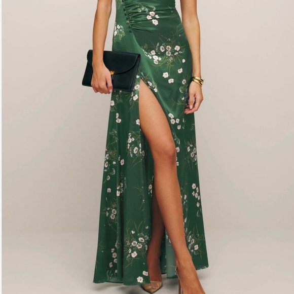 Fehaute Asymmetrical Green Floral Dress - Picture 2 of 5